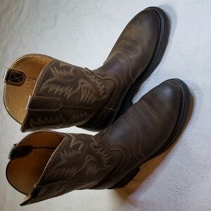 Men's ARIAT Boots Style 10002304(35760) Size 10D